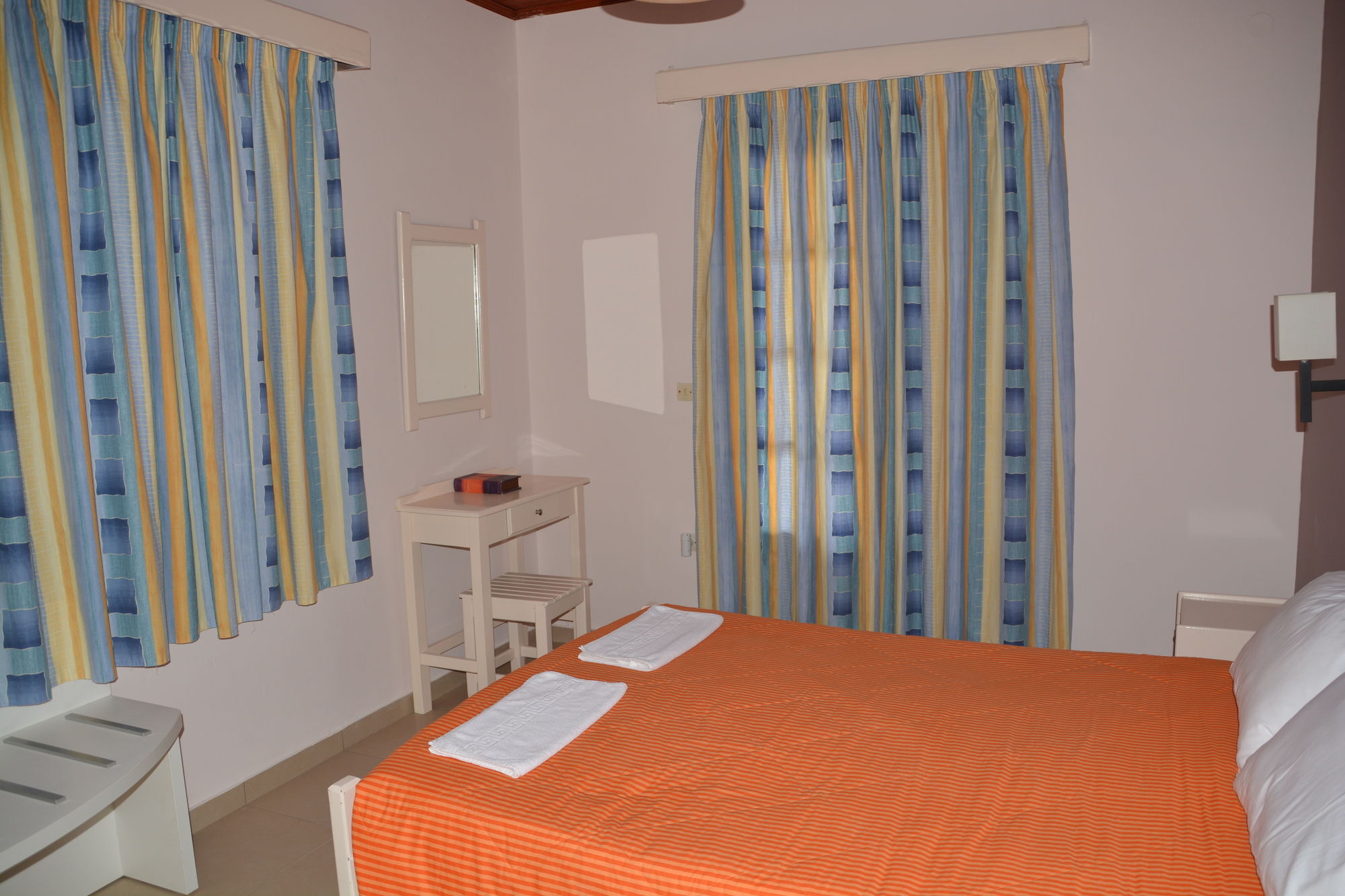 Aparthotel The Wave Sidárion